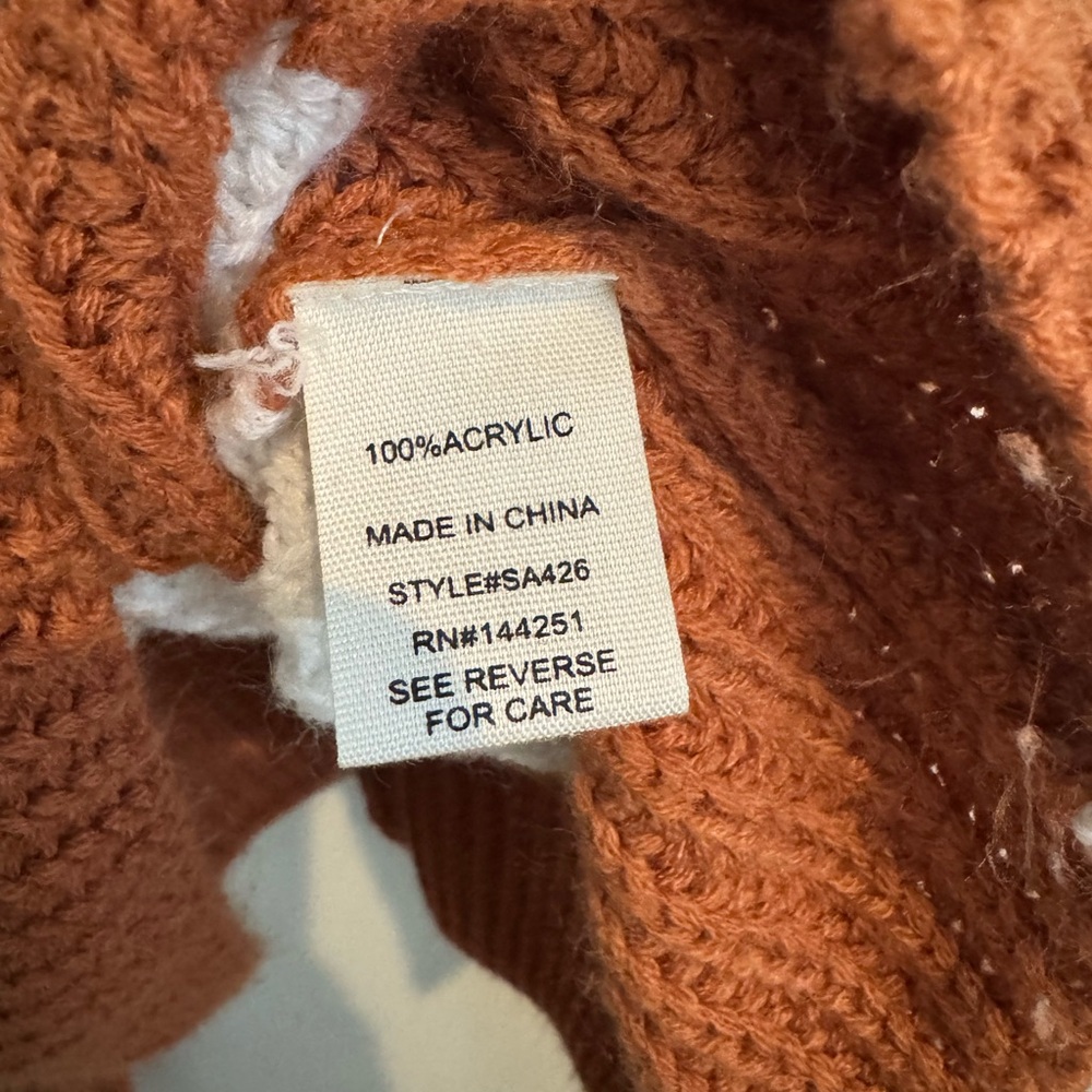 moon & madison Colorblock Sweater - Picture 4 of 7